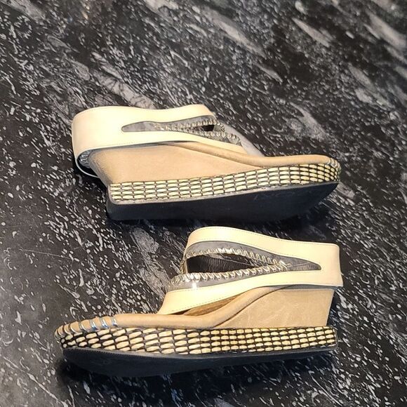 MODZORI WOMEN'S VALENCIA REVERSIBLE VEGAN WEDGE FLIPS SANDAL R3 - Picture 13 of 16